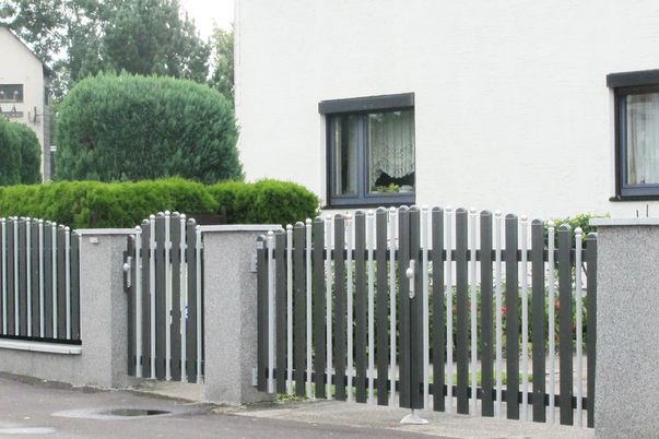Portail & clôture Lattes+barreaux - 