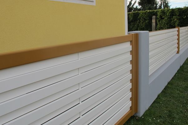 Portail & clôture Listello - couleur de décoration pour barreaux et potelets.