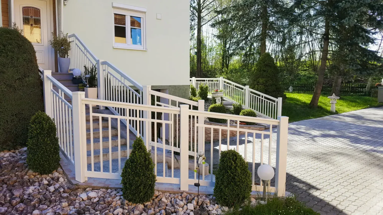Aluminiumzaun, Brix Zaun, Metallzaun, Decor22, Geländer, Balkon, Knick, Gefälle