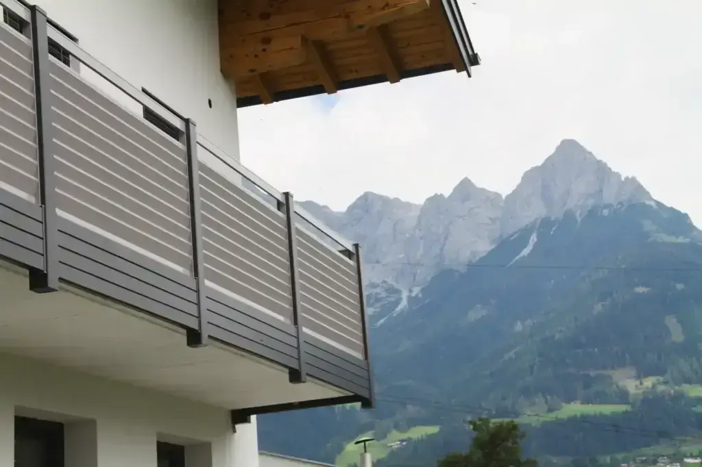 Aluminiumzaun, Brix Zaun, Metallzaun, Geländer, Balkon, Lamello