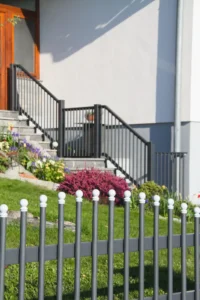 Aluminiumzaun, Brix Zaun, Metallzaun, Geländer, Balkon, Palisade,