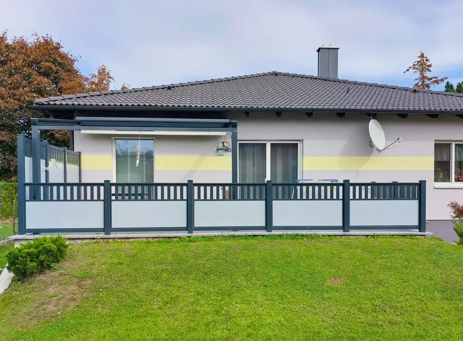 Aluminiumzaun, Brix Zaun, Metallzaun, Geländer, Balkon, Staket on Flat,