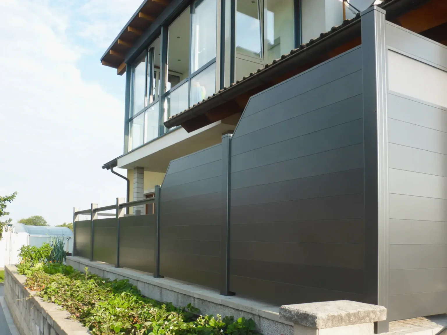 Aluminiumzaun, Aluminiumsichtschutz, Terrassensichtschutz, Blickschutz, Brix Zaun, Staketto 150