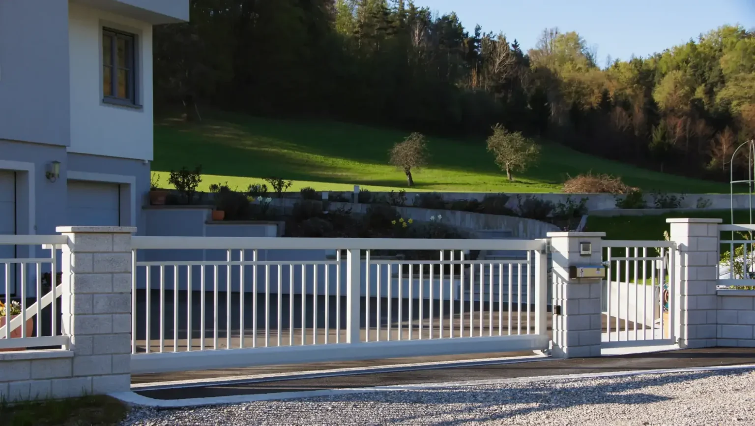 Aluminiumzaun, Brix Zaun, Metallzaun, Decor22, Schiebetor, Gehtüre, Zaunfeld