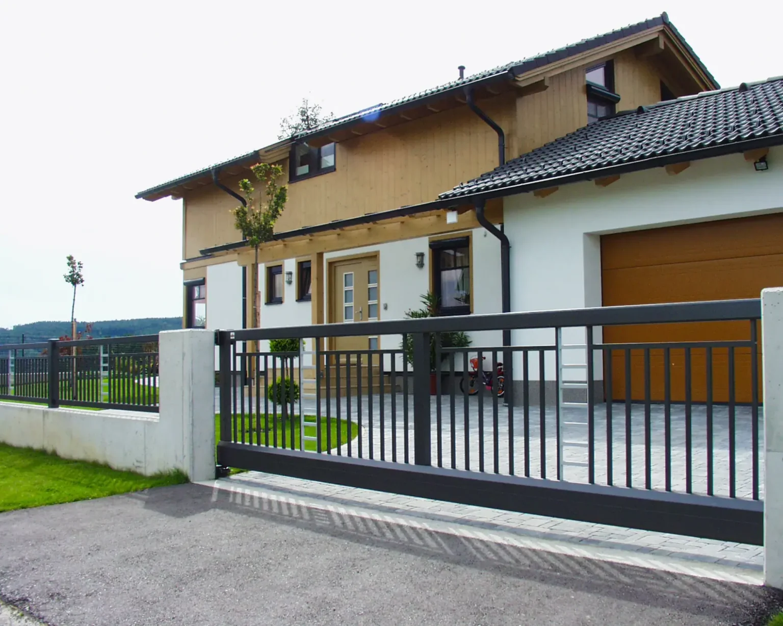 Aluminiumzaun, Brix Zaun, Schiebetor, Metallzaun, Decor22,