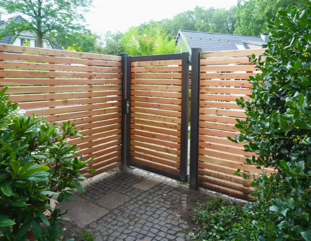 Aluminiumzaun, Brix Zaun, Metallzaun, Rahmentor, Sichtschtz, Gehtüre