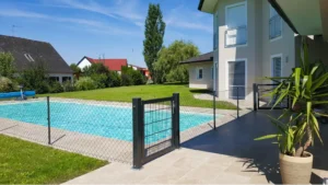 Aluminiumzaun, Brix Zaun, Zaunbau, Drahtgeflecht, Gitter-Gehtüre, Maschendraht, Pool