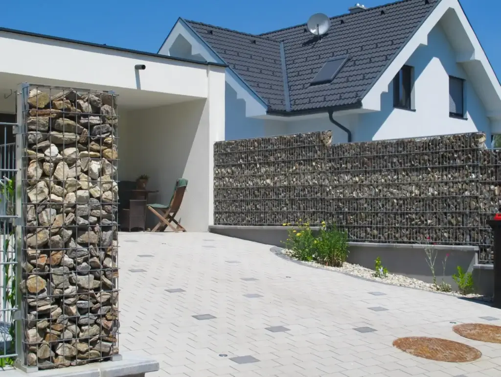 Aluminiumzaun, Brix Zaun, Drahtgitter, Zaunbau, Steinzaun