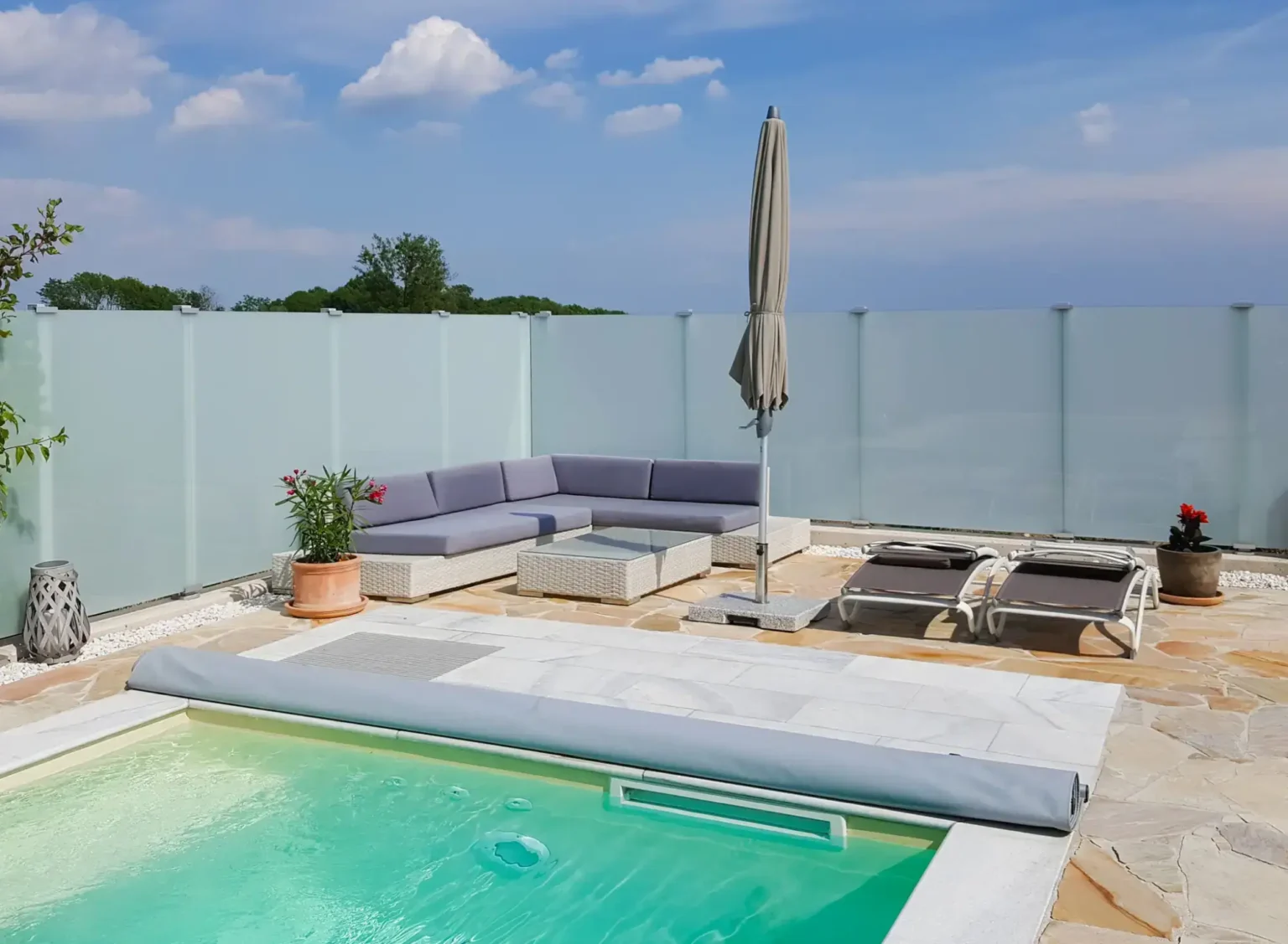 Aluminiumzaun, Brix Zaun, Sichtschutzzaun, Glas, Pool