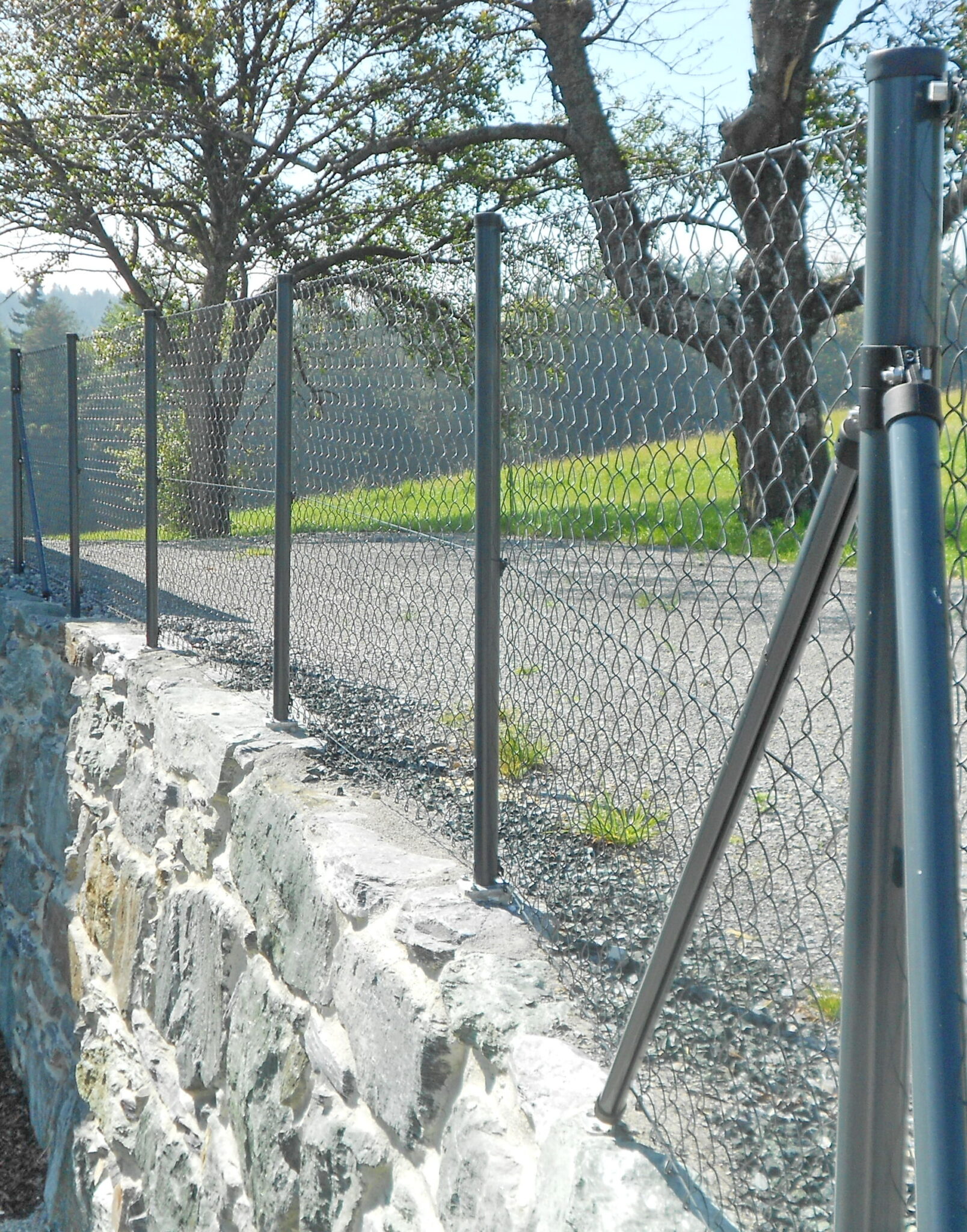 Aluminiumzaun, Brix Zaun, Zaunbau, Drahtgeflecht, Maschendraht