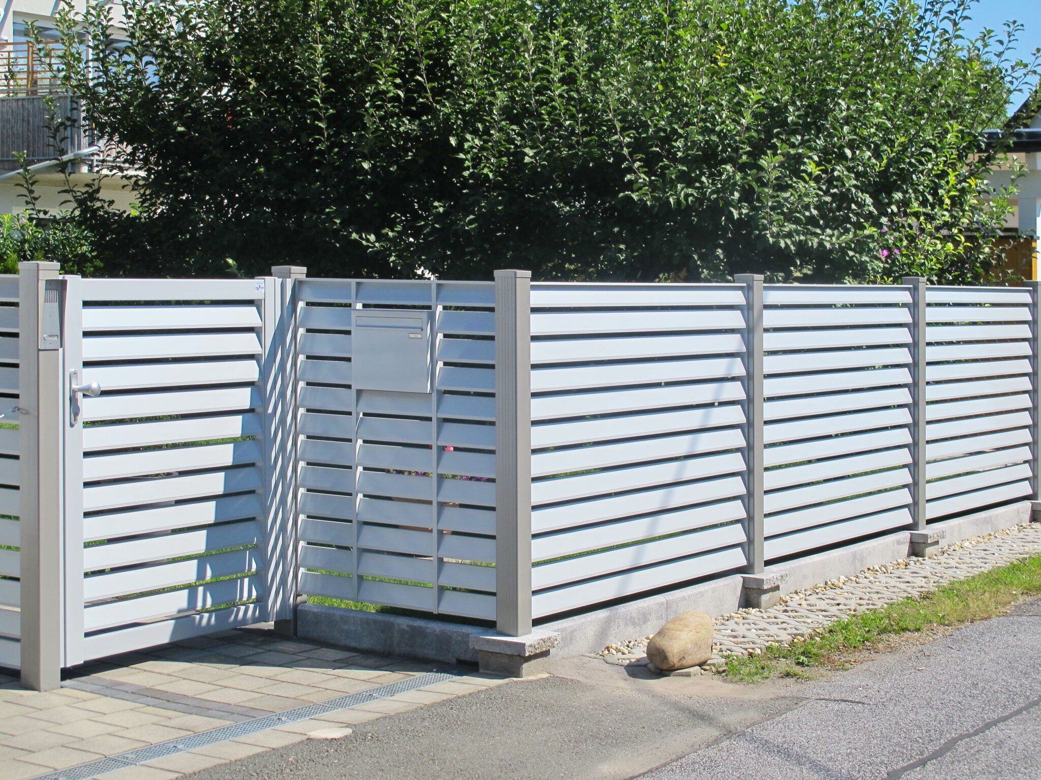 Aluminiumzaun, Aluminiumtor, Brix Zaun, Metallzaun, Lamello, Zaunfeld, , Gehtüre, Postkasten