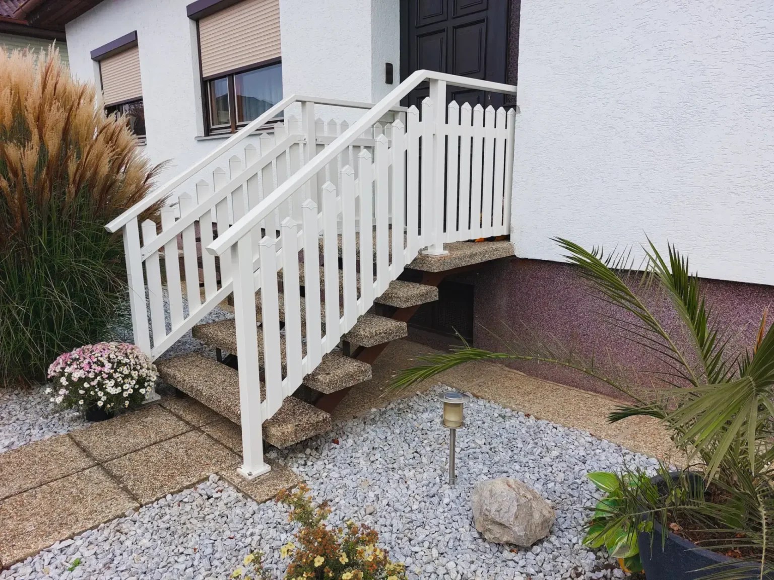 Aluminiumzaun, Brix Zaun, Metallzaun, Geländer, Balkon, Latten Classic, Blumenkasten