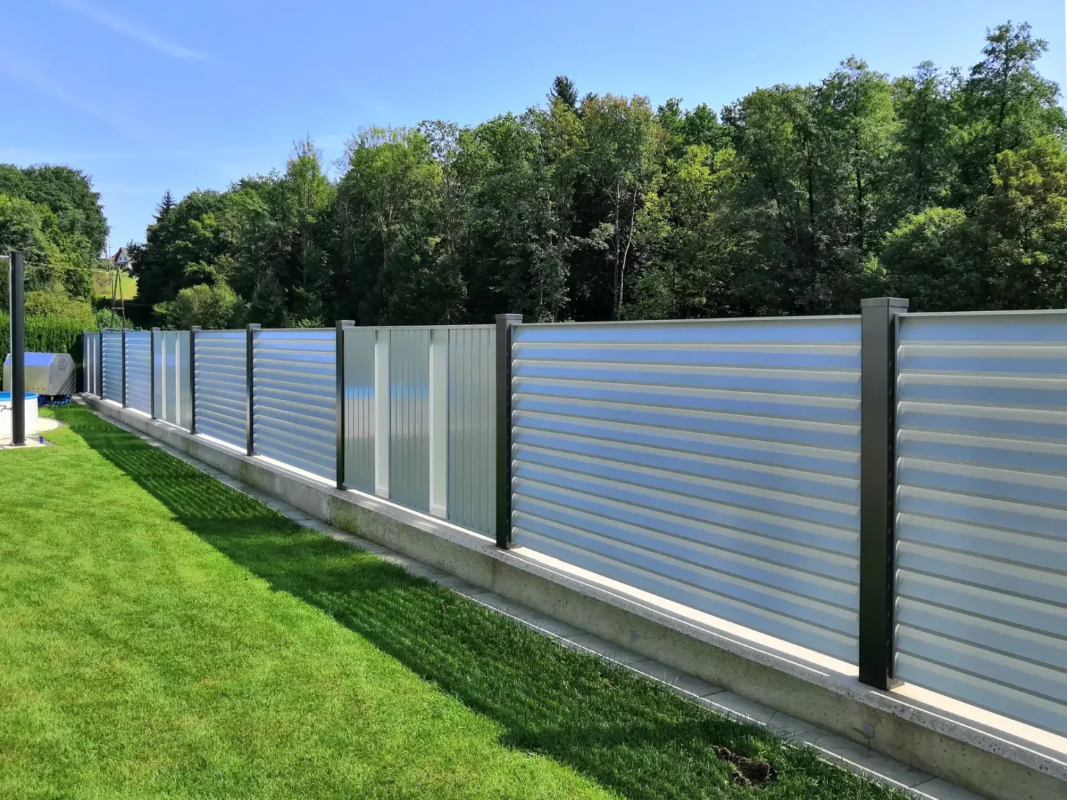 Aluminiumzaun, Aluminiumsichtschutz, Brix Zaun, Blickschutz, Privatsphäre