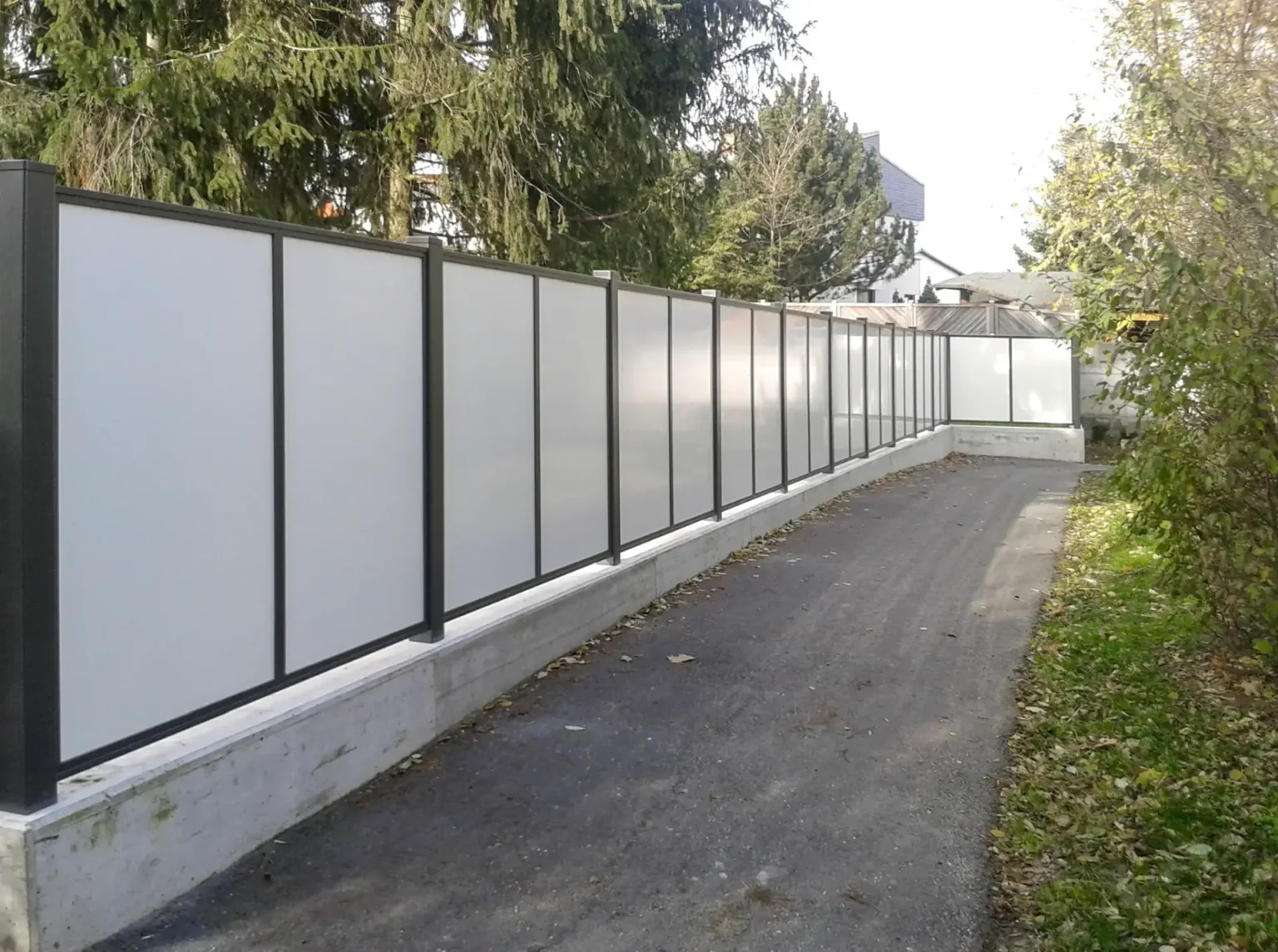 Aluminiumzaun, Brix Zaun, Sichtschutzzaun, Flat-Design, Vollblech