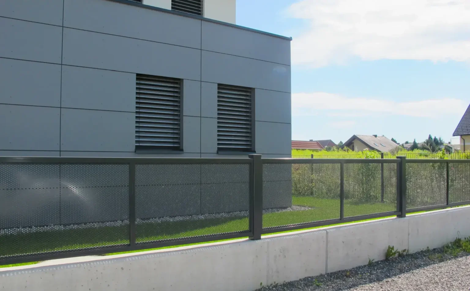 Aluminiumzaun, Brix Zaun, Metallzaun, Flat-Design, Zaunfeld, Lochblech