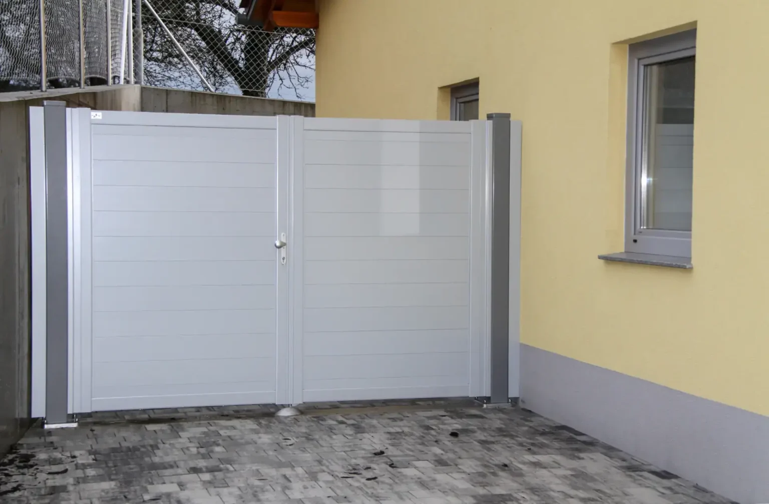 Aluminiumzaun, Aluminiumtor, Brix Zaun, Metallzaun,, Staketto150, Sichtschutz, Flügeltor