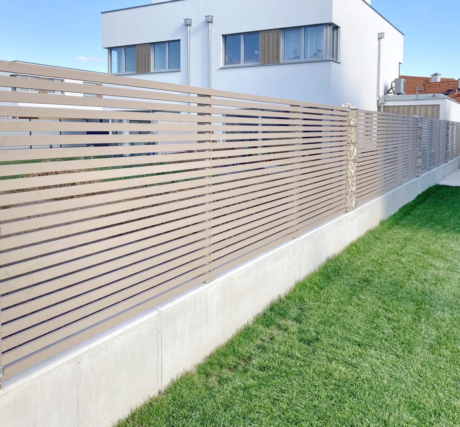 Aluminiumzaun, Metallzaun, Gartenzaun, Horizontal, Brix Zaun, Frontline