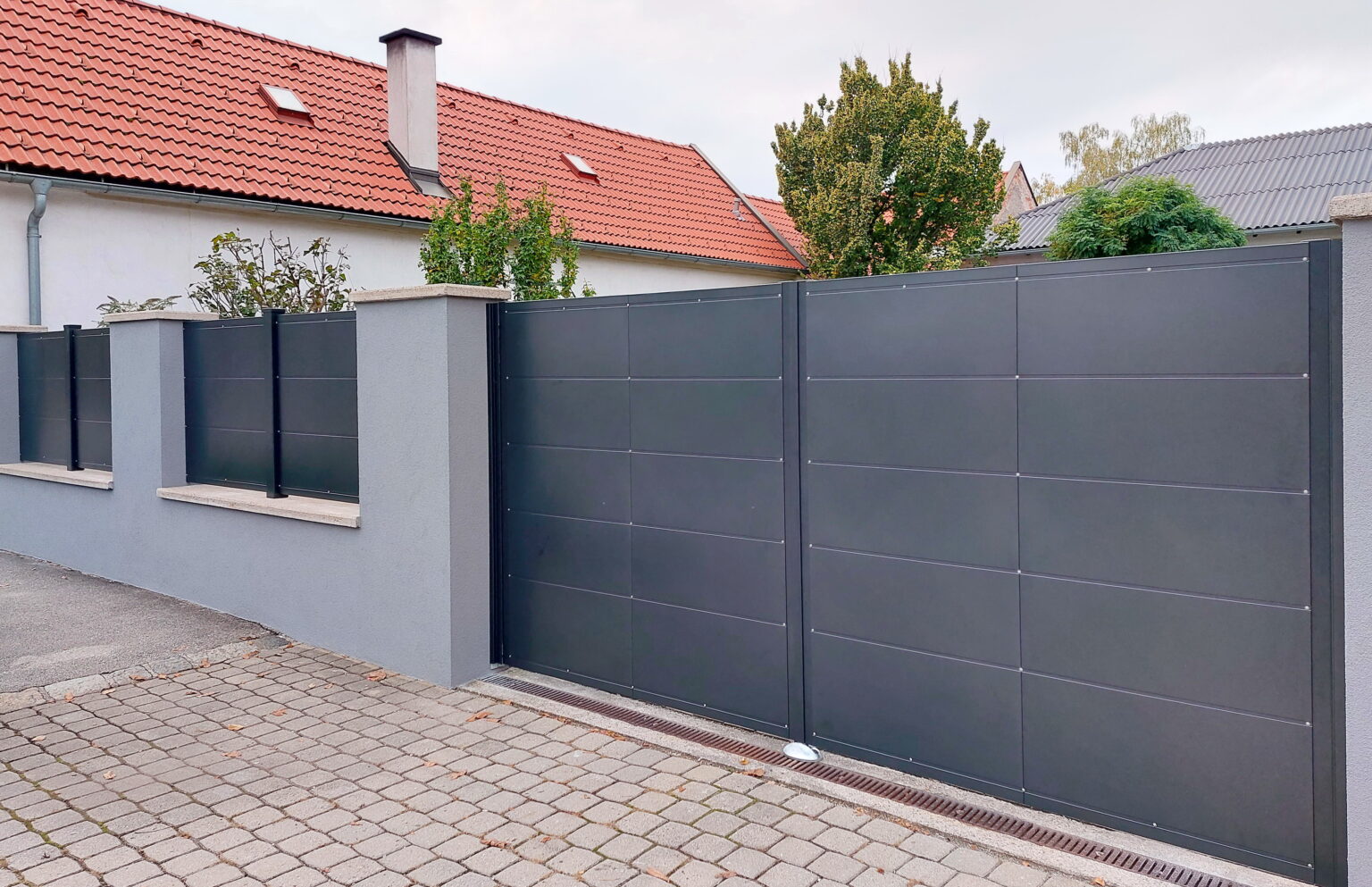 Aluminiumzaun, Aluminiumtor, Brix Zaun, Metallzaun, Front Flat , Vollblech, Sichtschutz, Zaunfeld