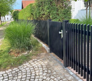 Brix Zaun_Paliquad22.40, Aluzaun, Metallzaun, Zaunfeld, Flügeltor, Gehtür, Gartentür, Stabzaun