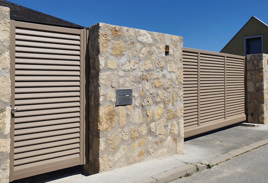 Brix Zaun, Alu Tor, Schiebetor, Lamellen, Sand, Beige, Braun