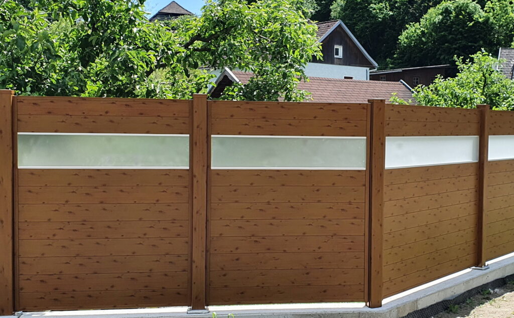 Brix Zaun, Alu Zaun, Alu Sichtschutz, Holzdekor, Blickdicht